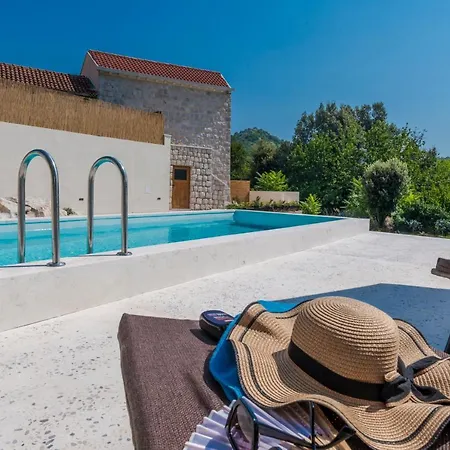Rougemarin Heritage House With Private Pool *