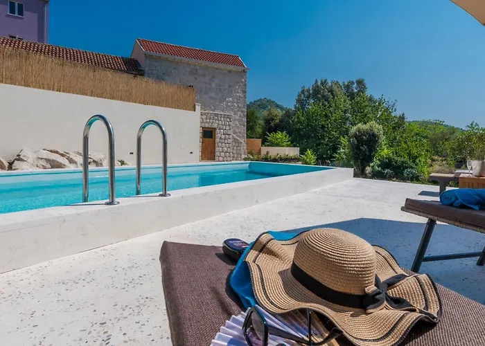 Rougemarin Heritage House With Private Pool *