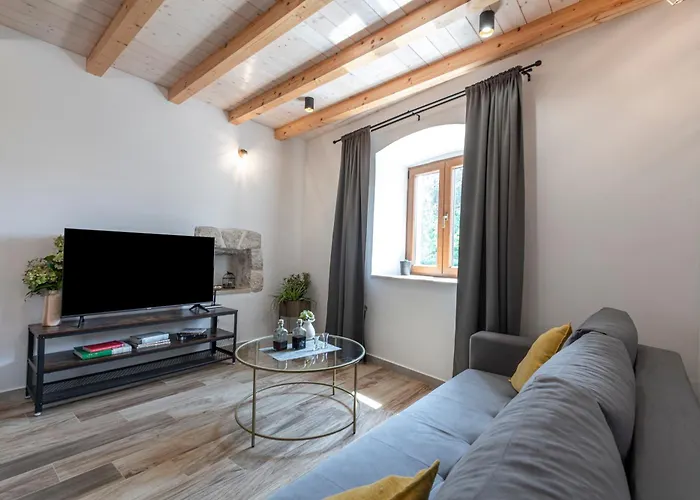 Rougemarin Heritage House With Private Pool