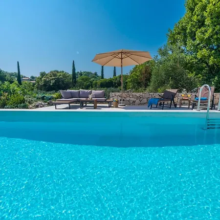 Rougemarin Heritage House With Private Pool *