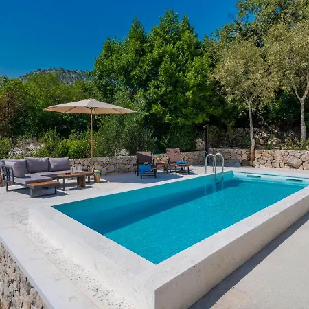 Rougemarin Heritage House With Private Pool *