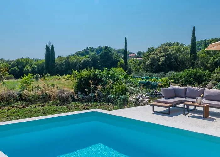 Villa Rougemarin Heritage House With Private Pool