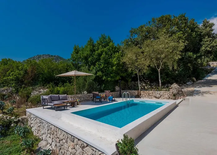 Rougemarin Heritage House With Private Pool Villa