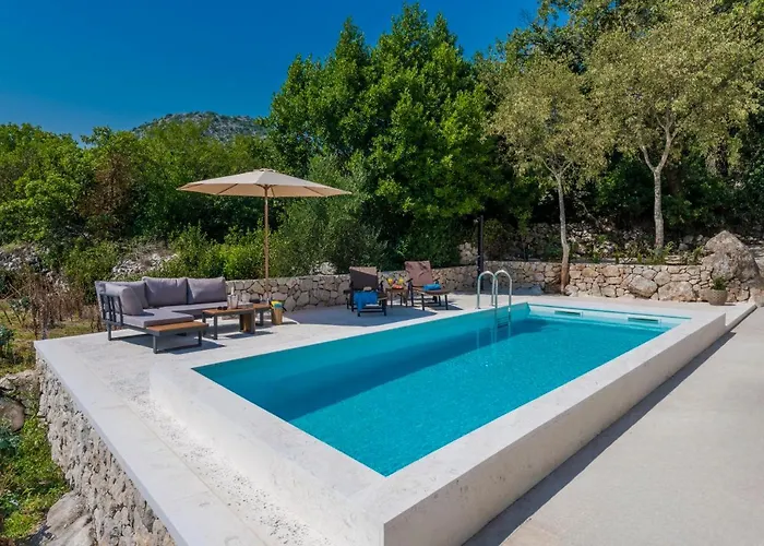 Rougemarin Heritage House With Private Pool *