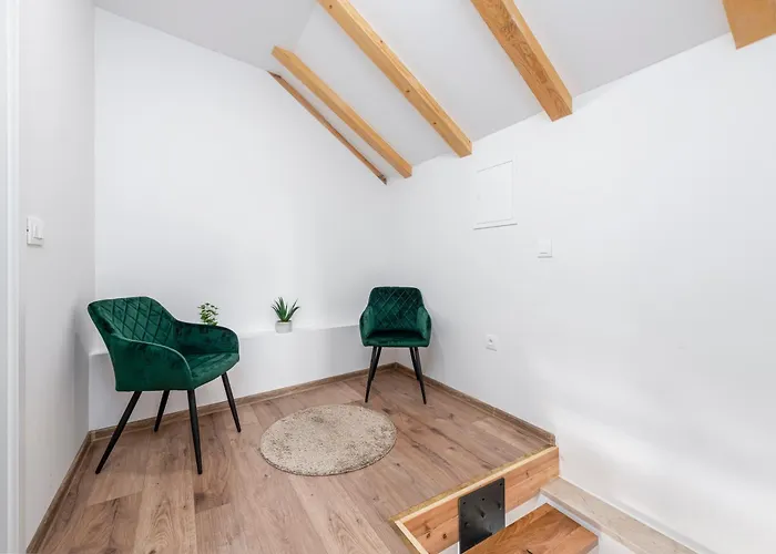 Rougemarin Heritage House With Private Pool Villa *