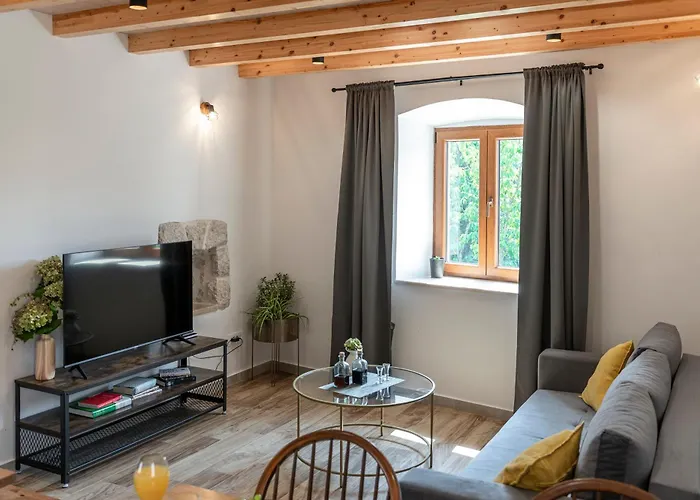 Rougemarin Heritage House With Private Pool *