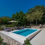 Rougemarin Heritage House With Private Pool Willa